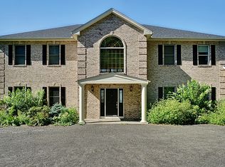 79 Hupi Rd, Monterey, MA 01245