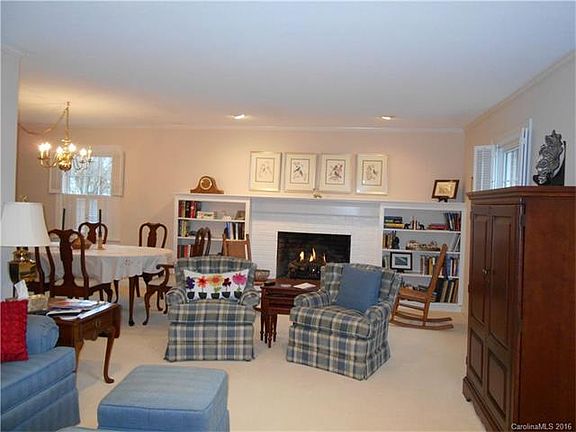 2nd image of 213 Edgewood Dr