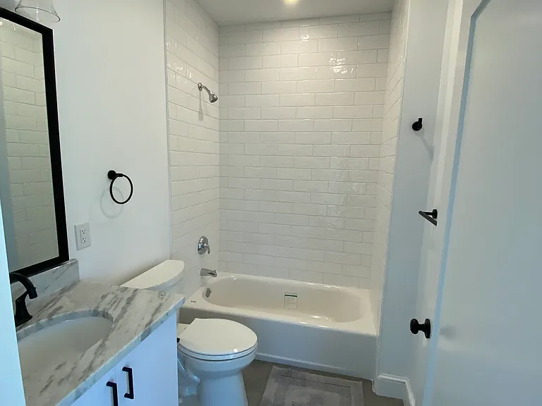 186 Harvard St #186 — Photo 5