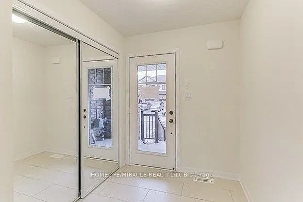 3 bed, $2,950 — Photo 2