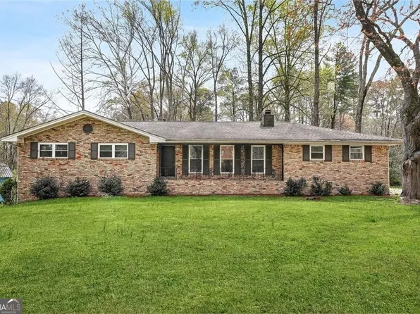 6428 Melrose Dr, Douglasville, GA 30134