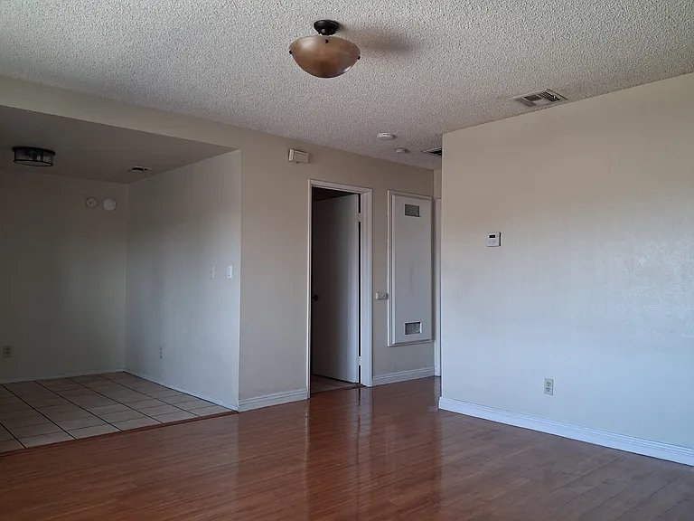 1527 Stevens Ave #G — Photo 7