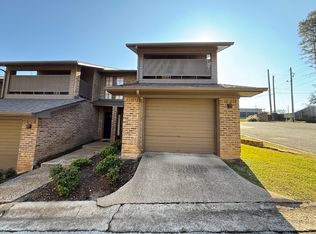 18 Stonecreek Ct, Longview, TX 75604