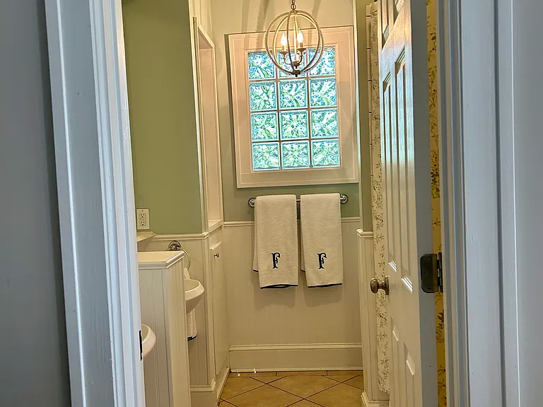 1058 Gilbert St SE — Photo 17