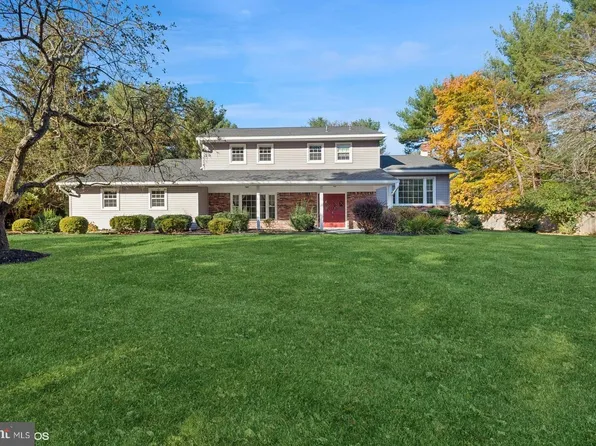10 Stonelea Dr, Princeton Junction, NJ 08550