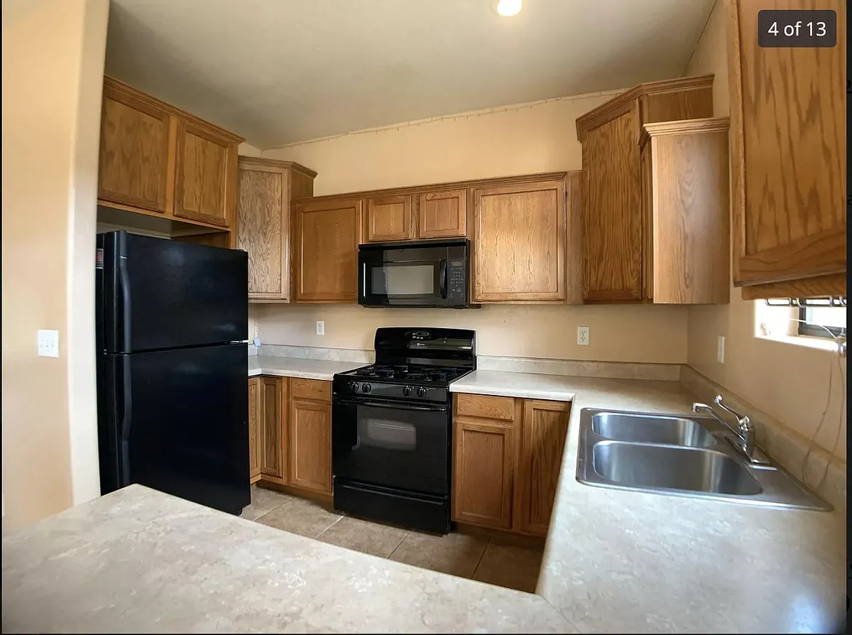 Building Photo - 1477 E Turney Dr