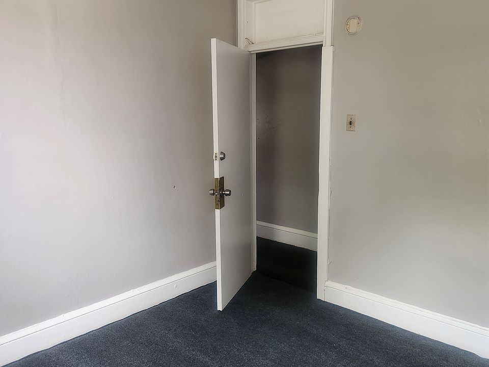 2nd image of 2600 W 4th St Floor 2