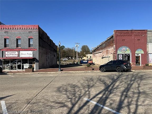 2nd image of 27 W Main St