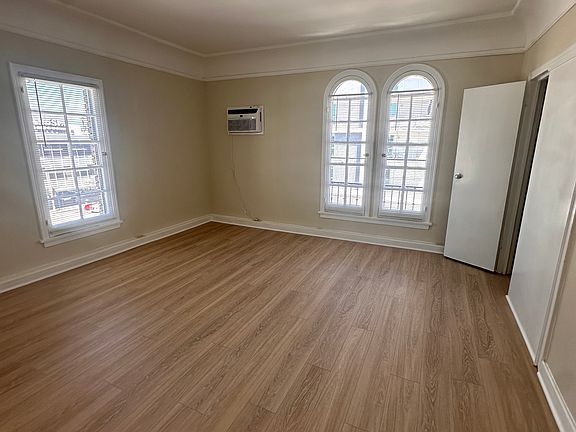 3rd image of 611 S Virgil Ave #102