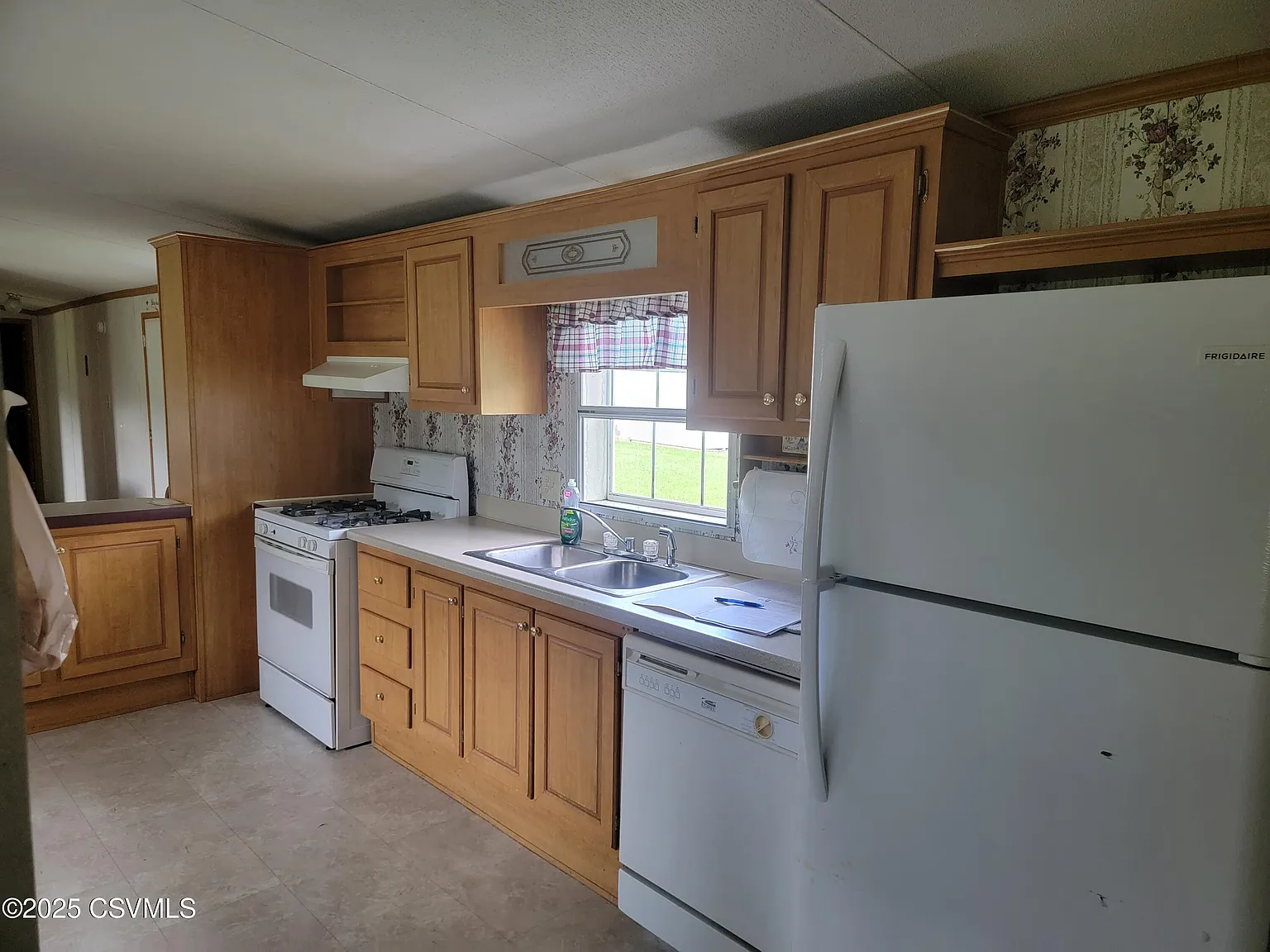 2 bed, 1120 sqft, $700 — Photo 3