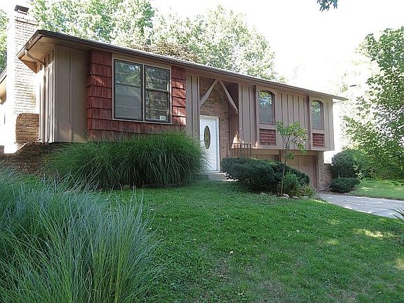 2nd image of 19408 E Bryn Mawr Dr