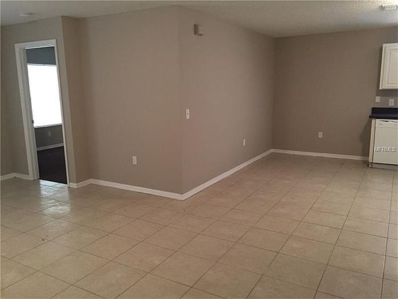 5th image of 38637 Patti Ln