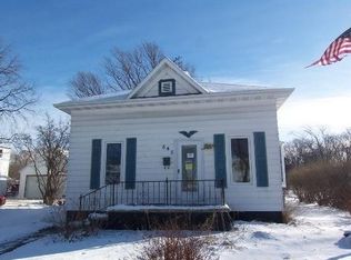 645 S Superior St, De Pere, WI 54115