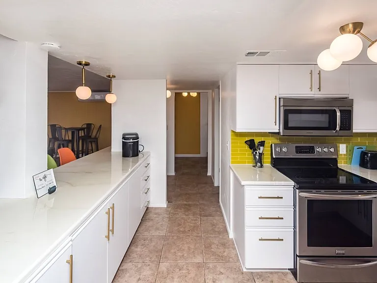 2906 Castaway Dr — Photo 31