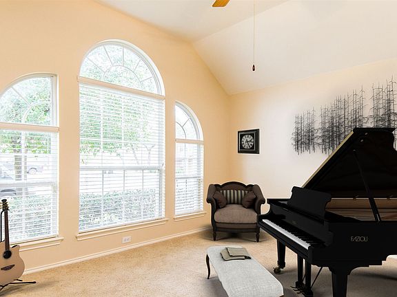 3rd image of 2730 Lilac Ct