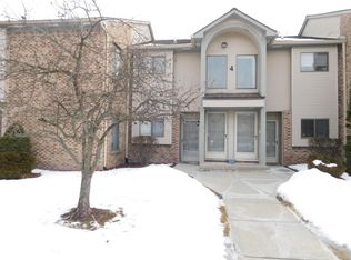 42461 Lilley Pointe Dr, Canton, MI 48187