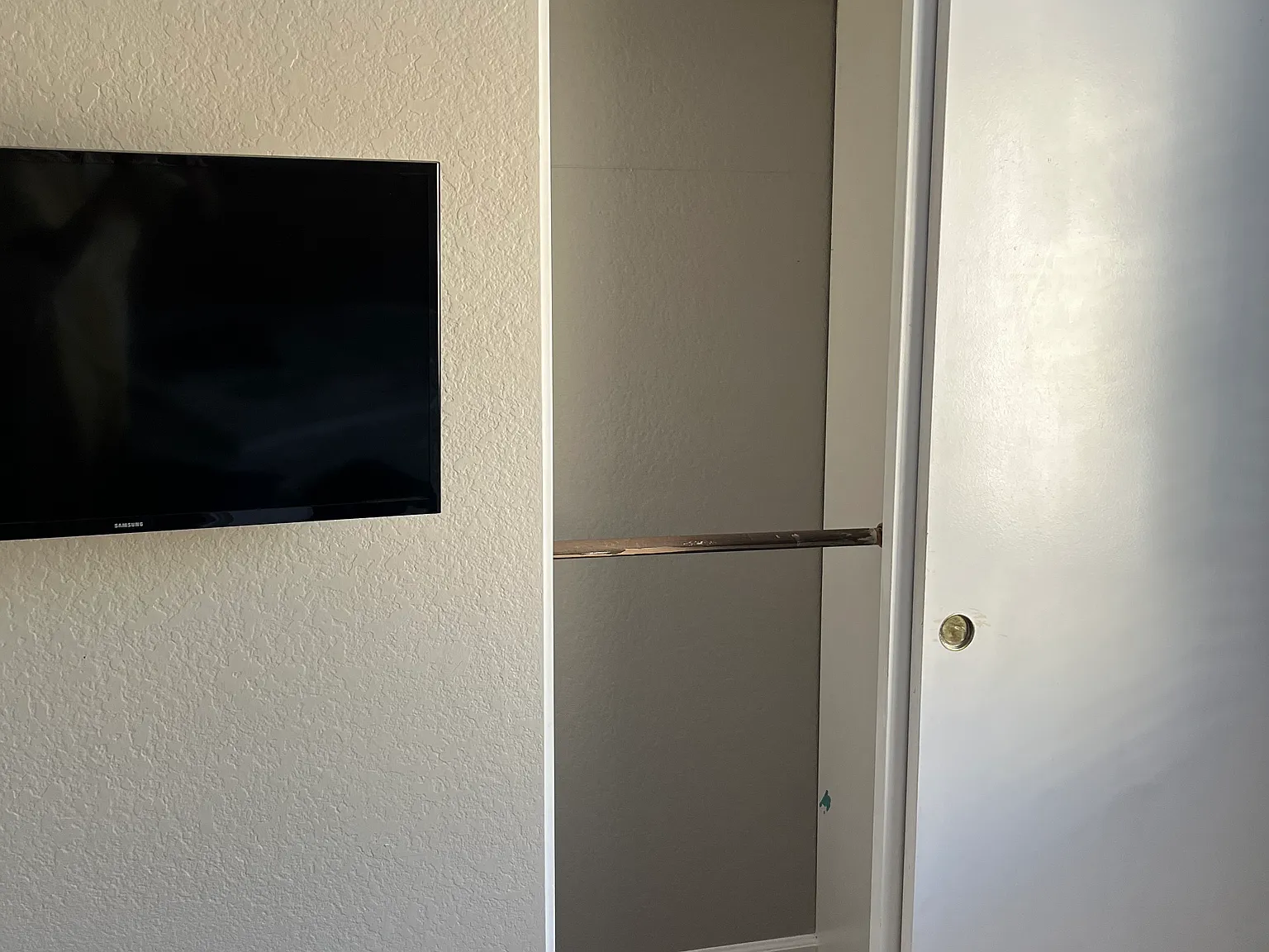 Tynebourne Cir, San Diego — Photo 4