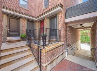 139 Ashley Mews, Ann Arbor, MI
