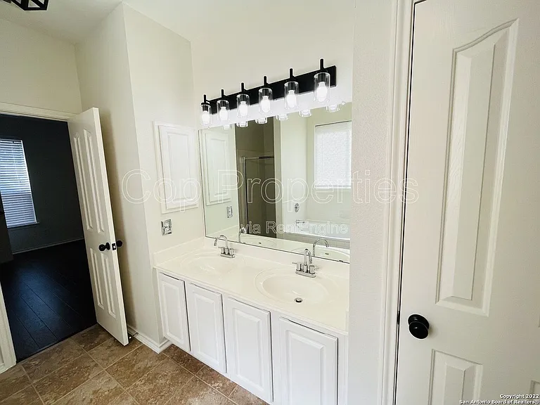 22622 Madison Park — Photo 20