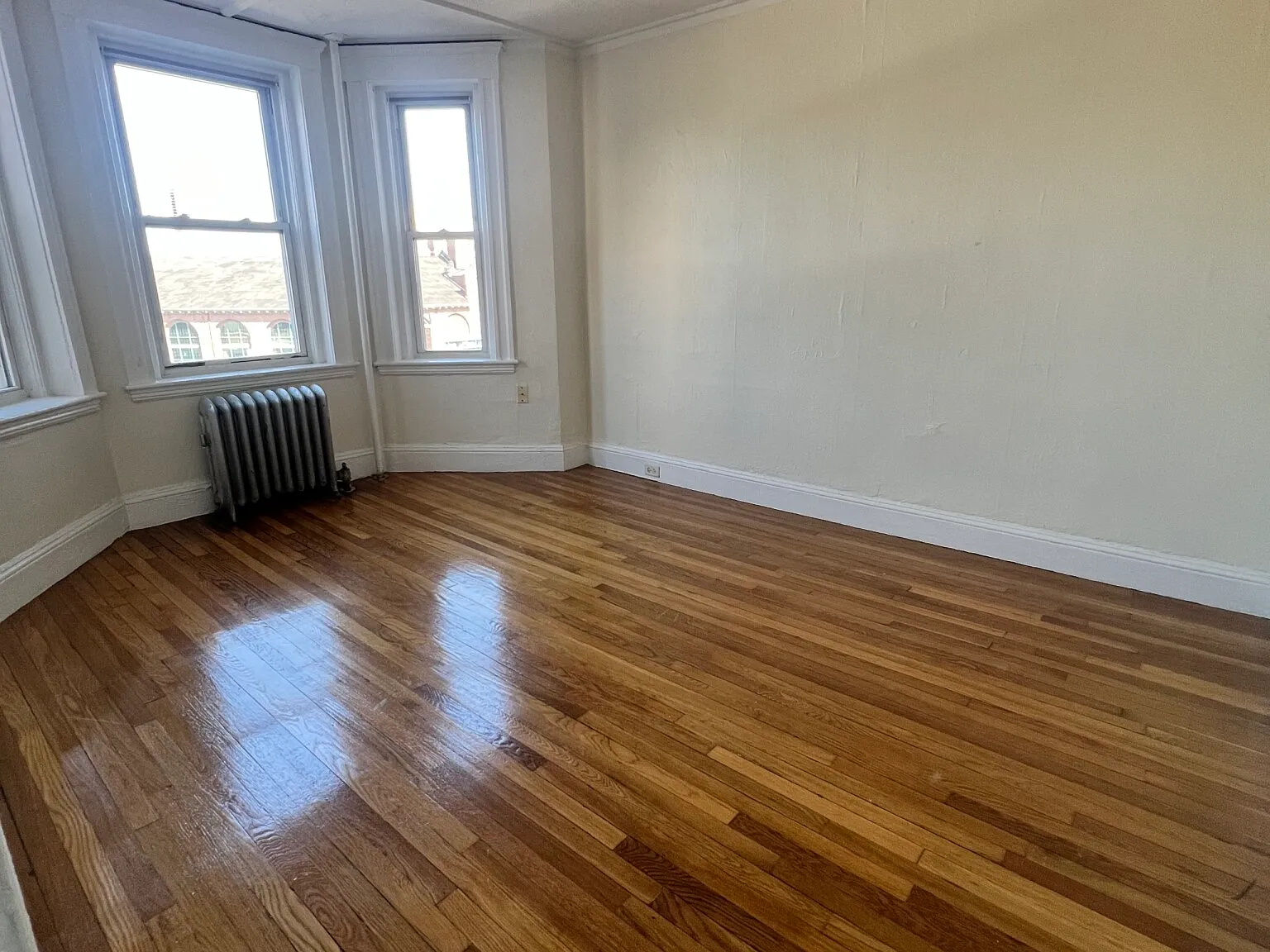 Studio, $2,250 — Photo 3