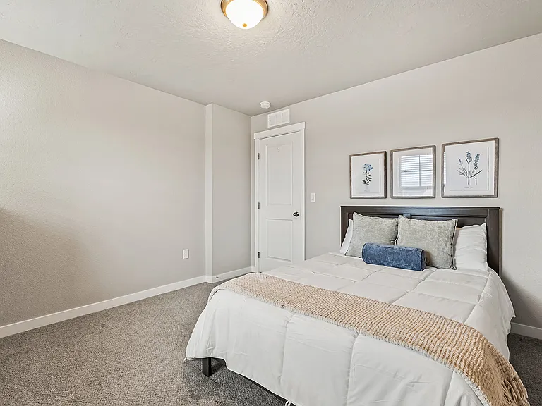 3882 E Berwick Dr — Photo 32