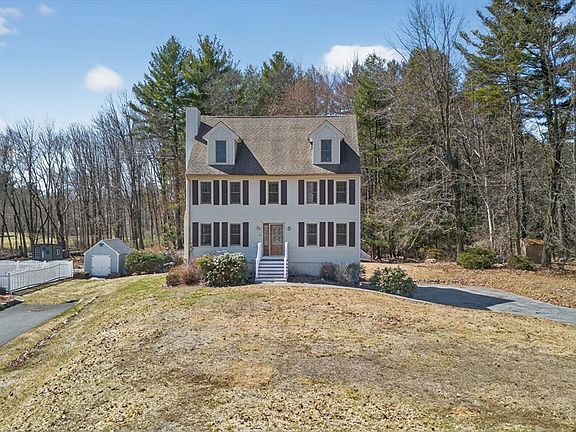 4th image of 12 Hammond Farm Rd