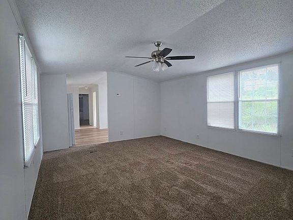 5th image of 1018 Jacks Dr