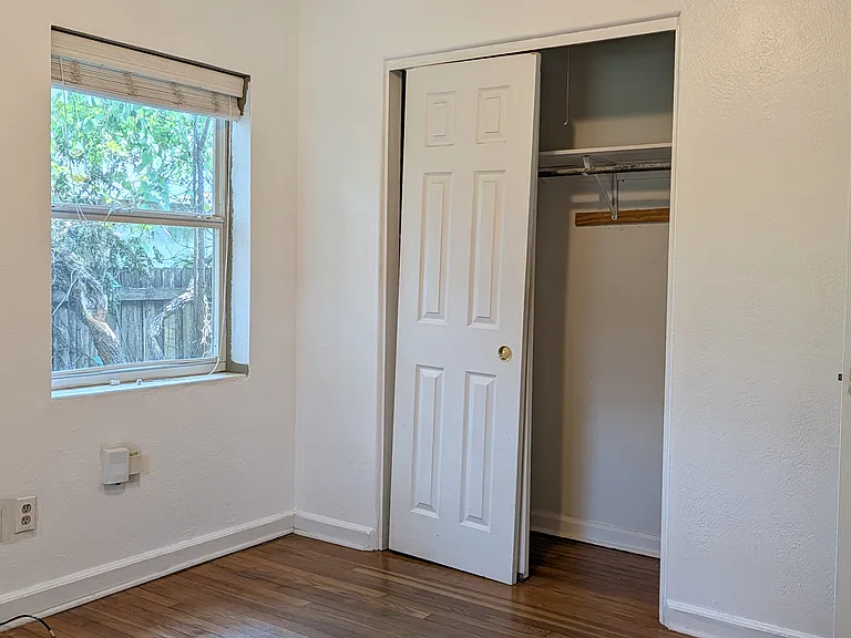 811 Putnam Ave — Photo 13