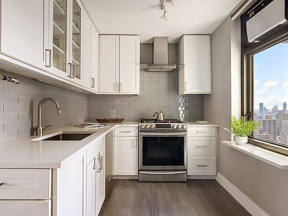 5th image of 115 E 87th St APT 37E