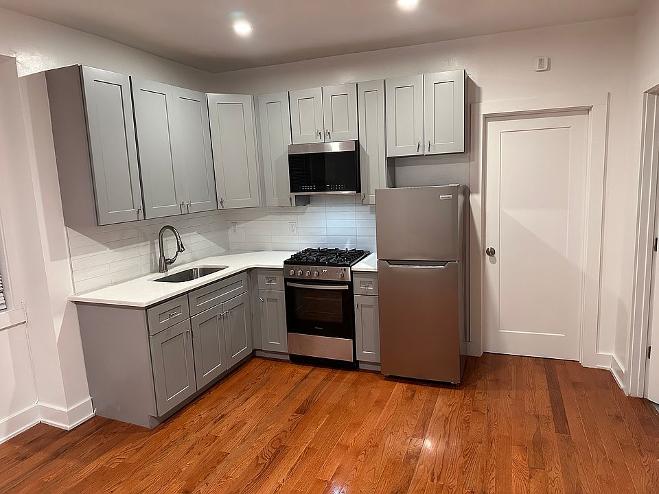 1st image of 14 Touraine Ave APT 1L