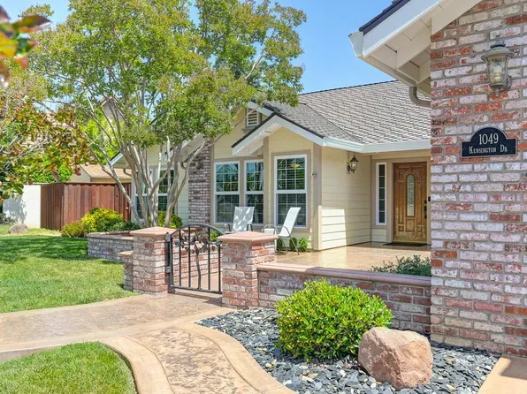 1049 Kensington Dr, Roseville, CA 95661