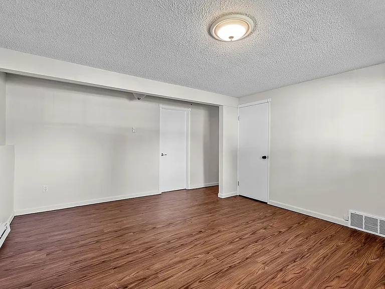 7906 N Dakota St — Photo 14
