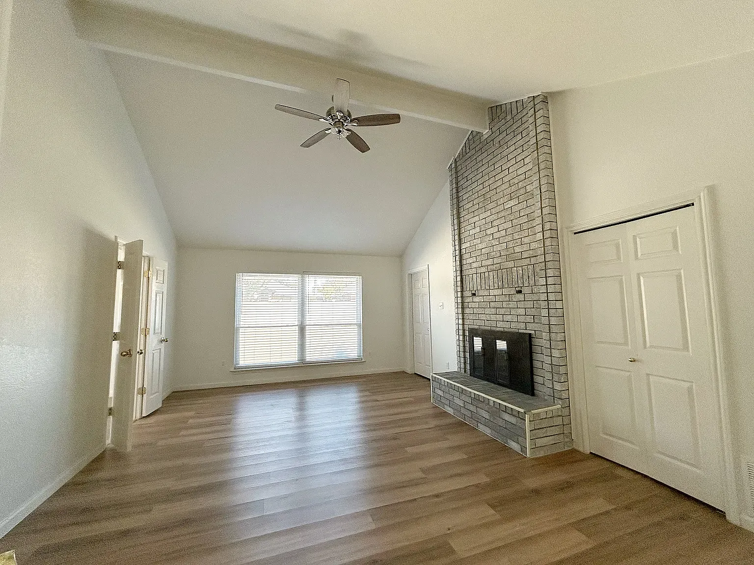 3 bed, 2248 sqft, $2,850 — Photo 4