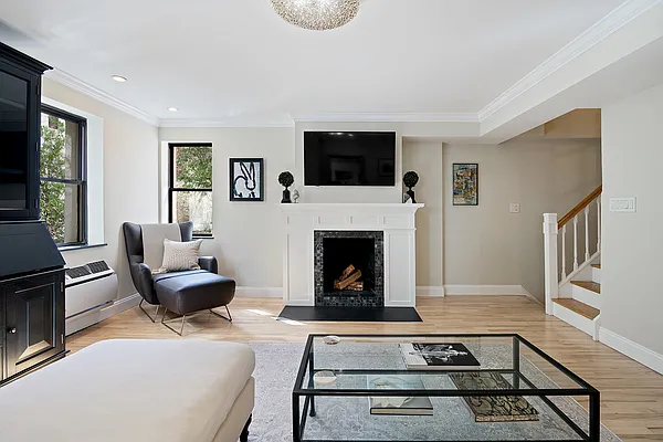 57 East 75th Street #2F in Lenox Hill, Manhattan | StreetEasy