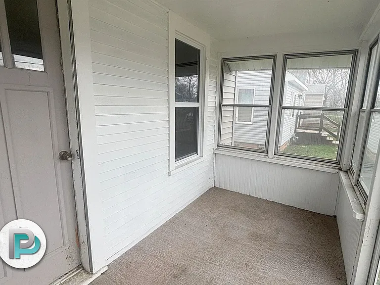 118 25th St SW — Photo 3