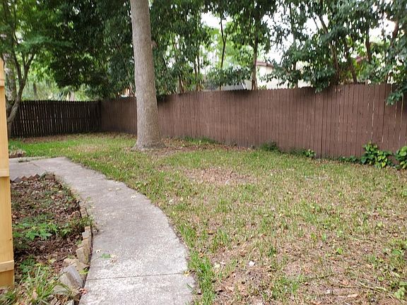 4th image of 2483 Whispering Woods Blvd APT 4
