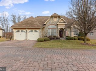 14 Garrison Falls Dr, Gettysburg, PA 17325