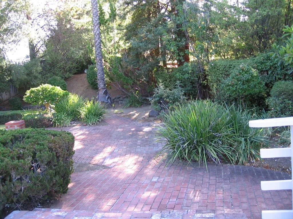 Saint Matthew Way, Los Altos — Photo 2