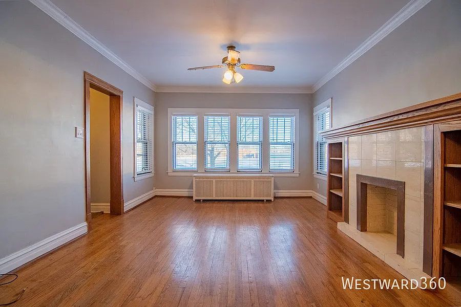 4 bed, $2,950 — Photo 2