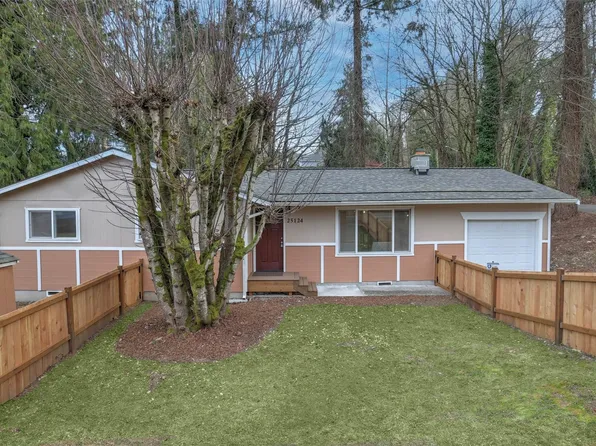 25124 16th Avenue S, Des Moines, WA 98198