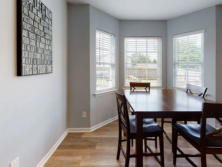 11239 Walland Ln — Photo 30