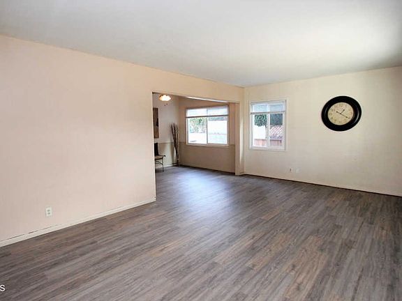 4th image of 3163 Trinity Dr
