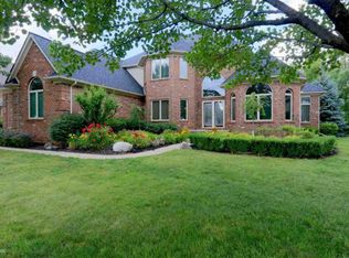 55792 Apple Ln, Utica, MI 48316