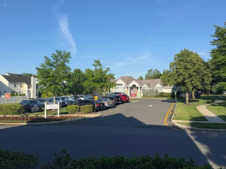 1 Boehm Dr — Photo 21