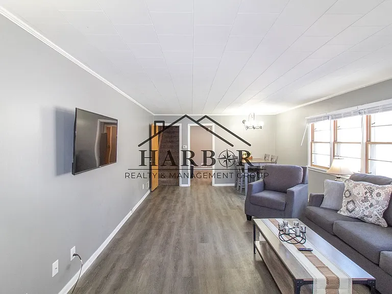 5th Avenue SE Duplex — Photo 12