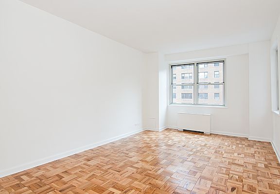 5th image of 300 E 40th St APT 10V