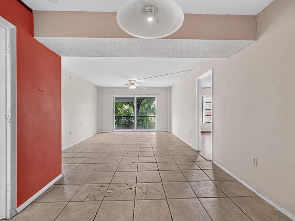 4th image of 4172 INVERRARY Drive #309