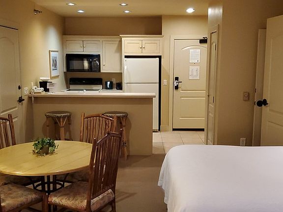 5th image of 107 1st Ave #255