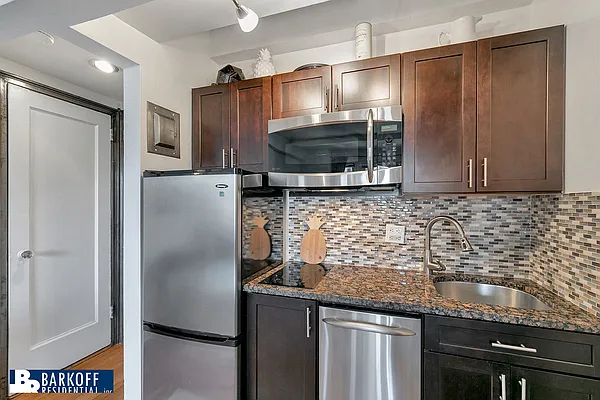 Rented by Barkoff Residential  | media 11