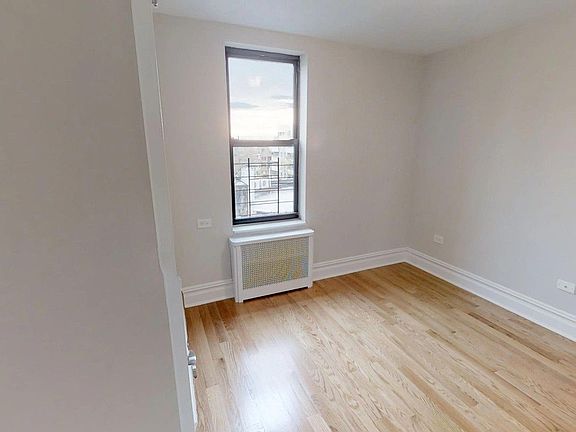 4th image of 132-40 Sanford Ave #3G